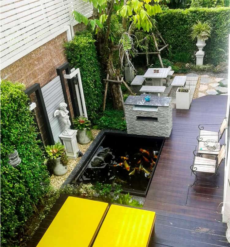 Vị trí đặt hồ cá ngoài sân
